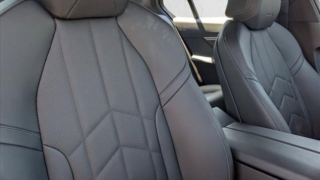2025 BMW 5 Series 530i xDrive