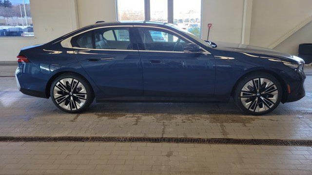 2026 BMW 5 Series 530i xDrive