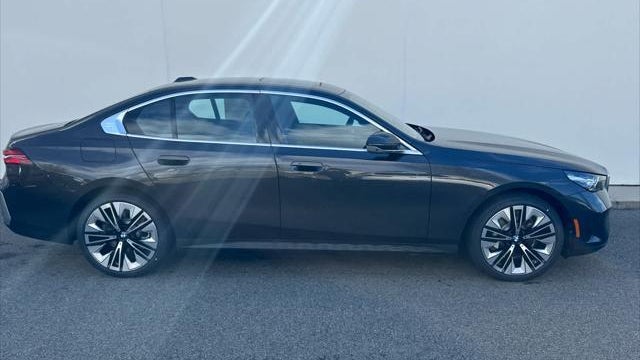 2026 BMW 5 Series 530i xDrive
