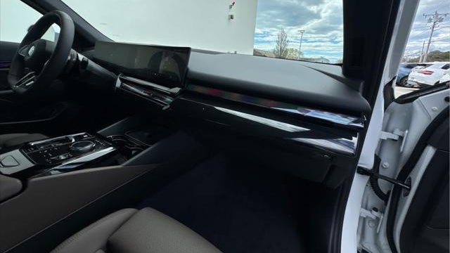 2027 BMW 5 Series 530i xDrive