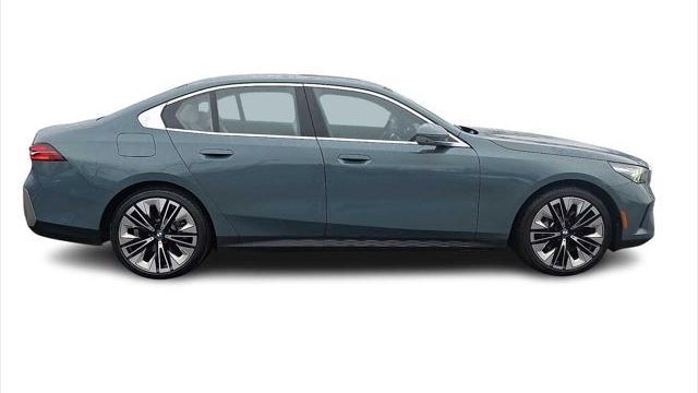 2025 BMW 5 Series 530i xDrive