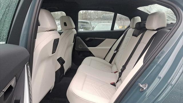 2025 BMW 5 Series 530i xDrive