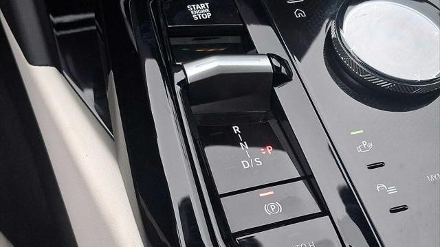 2025 BMW 5 Series 530i xDrive