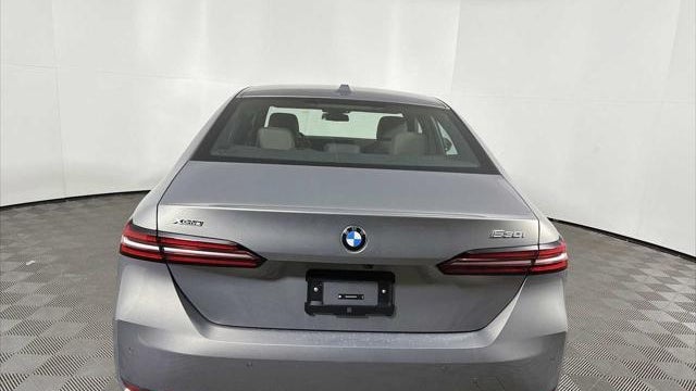 2026 BMW 5 Series 530i xDrive