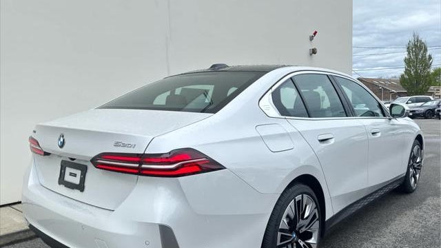 2027 BMW 5 Series 530i xDrive
