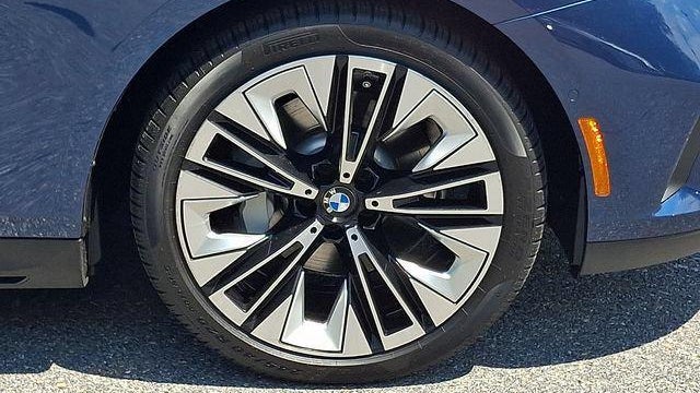 2024 BMW 5 Series 530i xDrive