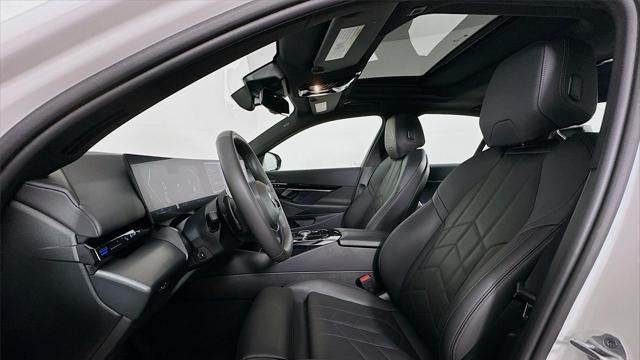 2025 BMW 5 Series 530i xDrive