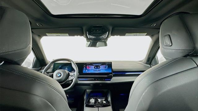 2025 BMW 5 Series 530i xDrive
