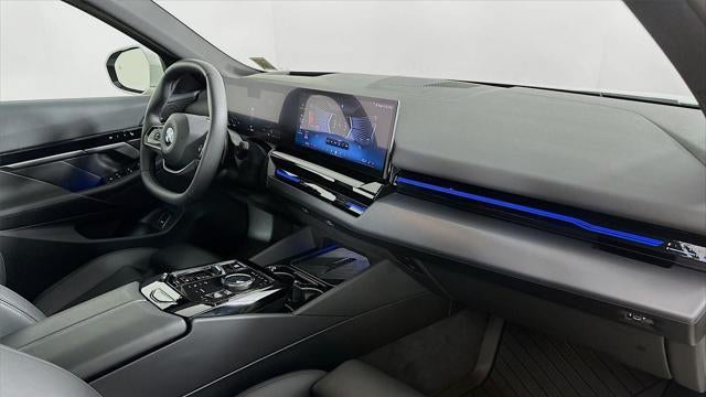 2025 BMW 5 Series 530i xDrive