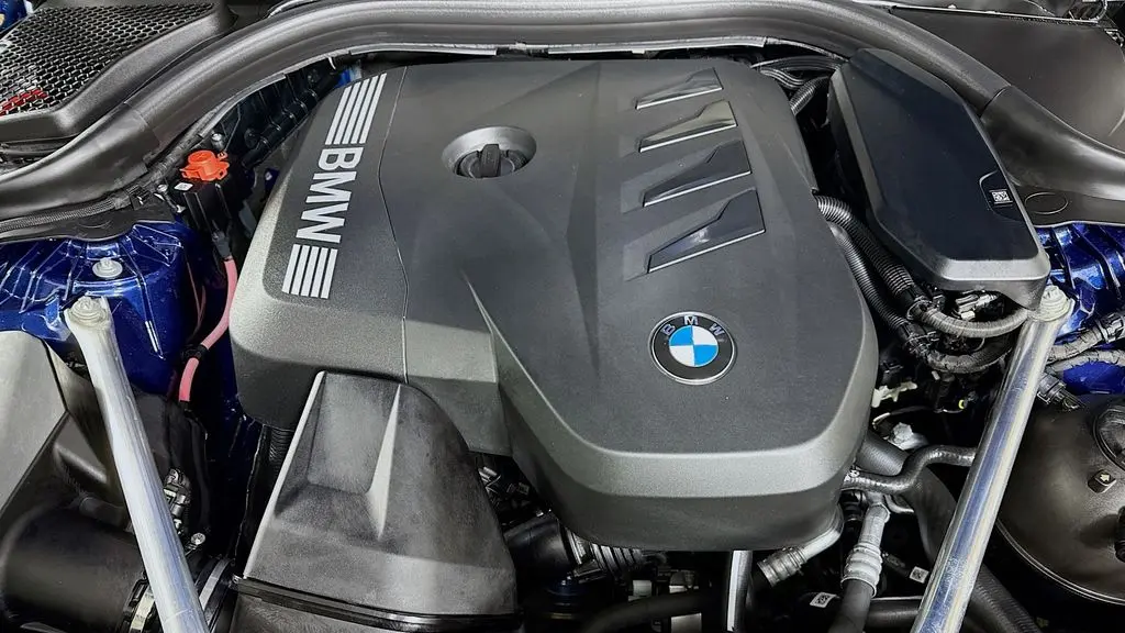 2026 BMW 5 Series 530i xDrive