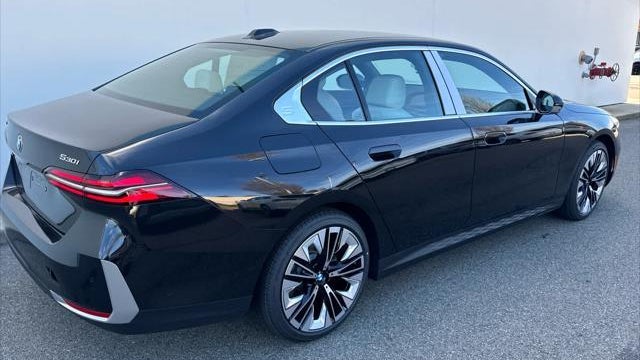 2026 BMW 5 Series 530i xDrive