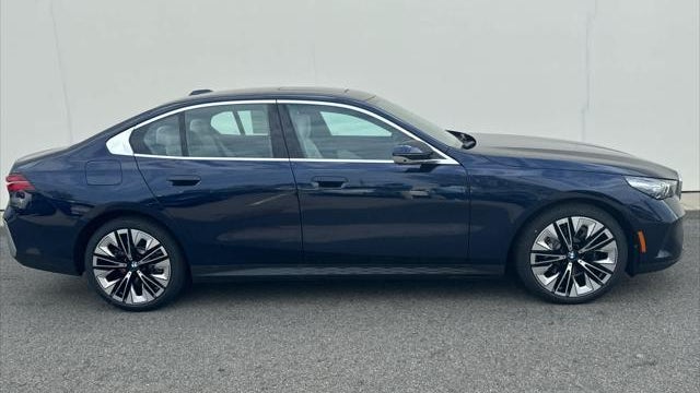 2026 BMW 5 Series 530i xDrive