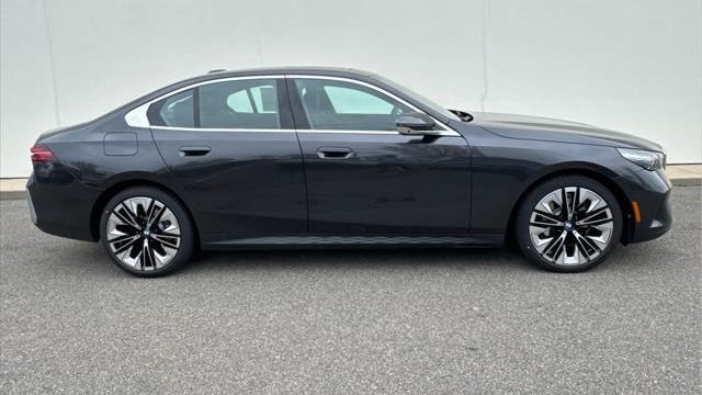 2026 BMW 5 Series 530i xDrive