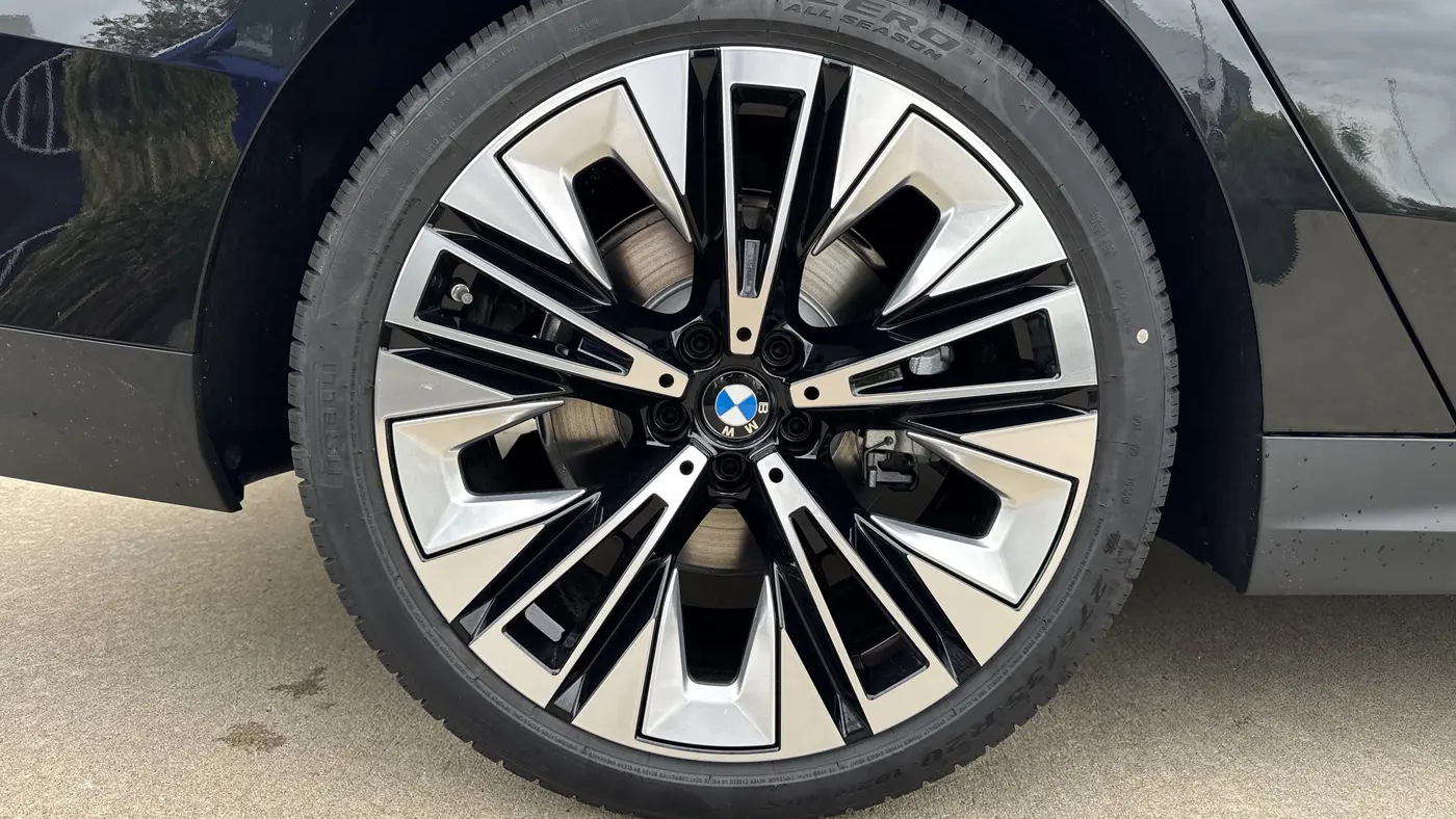2026 BMW 5 Series 530i xDrive