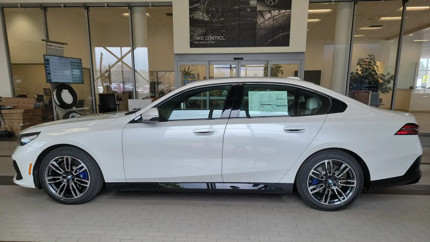 2027 BMW 5 Series 530i xDrive