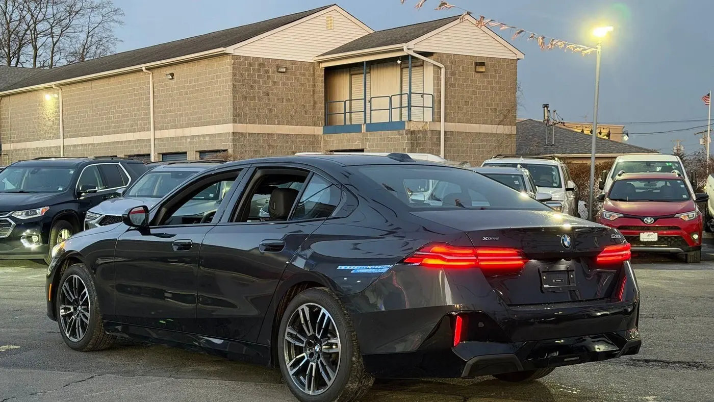 2026 BMW 5 Series 530i xDrive