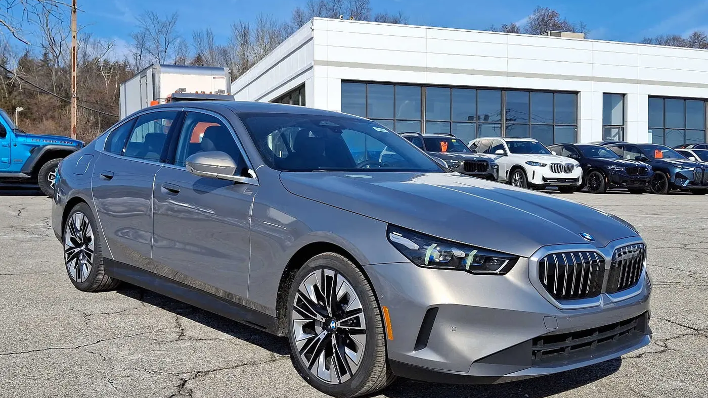 Preowned 2025 BMW 5 Series 530i xDrive for Sale