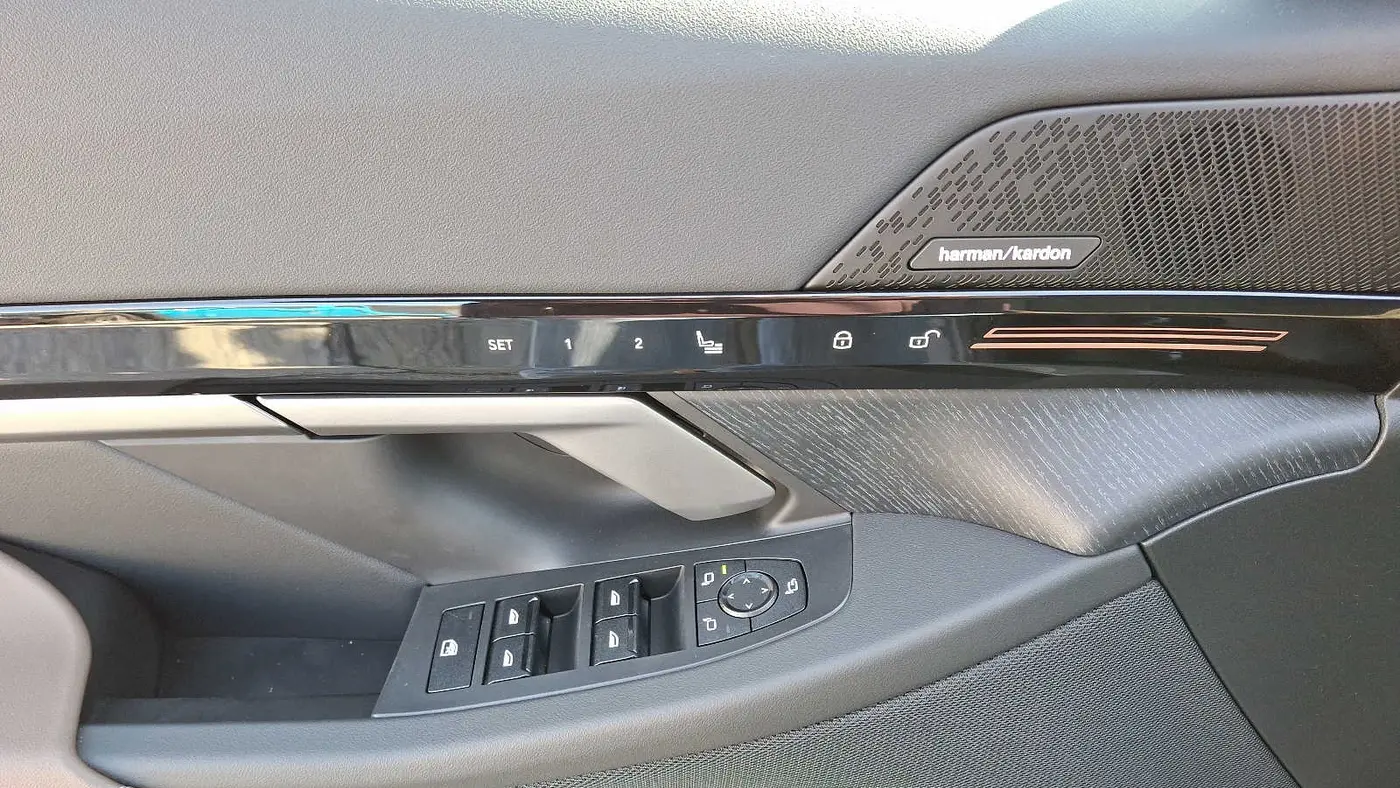 2025 BMW 5 Series 530i xDrive