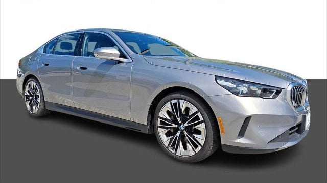 2025 BMW 5 Series 530i xDrive