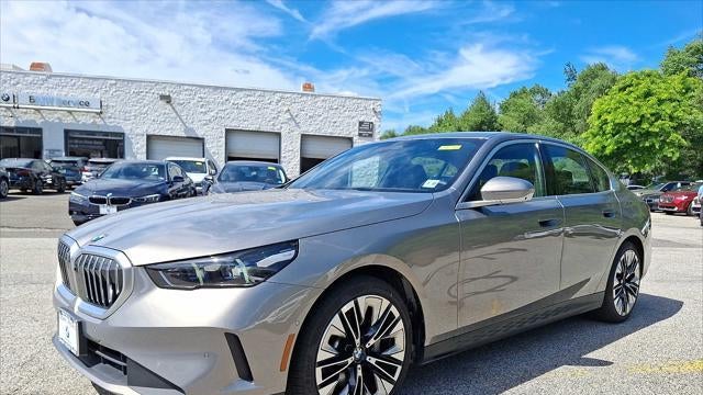 2025 BMW 5 Series 530i xDrive