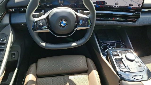 2025 BMW 5 Series 530i xDrive