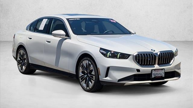 2025 BMW 5 Series 530i xDrive