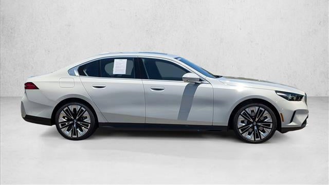 2025 BMW 5 Series 530i xDrive