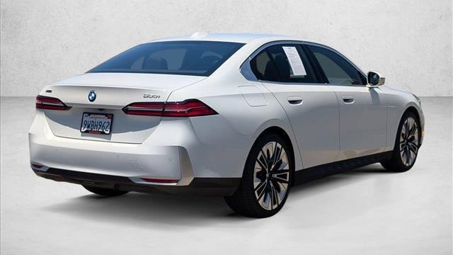 2025 BMW 5 Series 530i xDrive