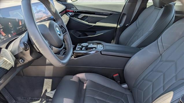 2025 BMW 5 Series 530i xDrive