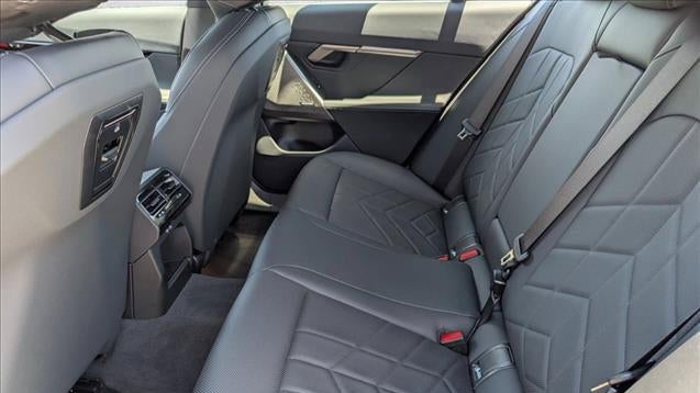 2025 BMW 5 Series 530i xDrive