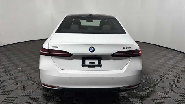 2026 BMW 5 Series 530i xDrive