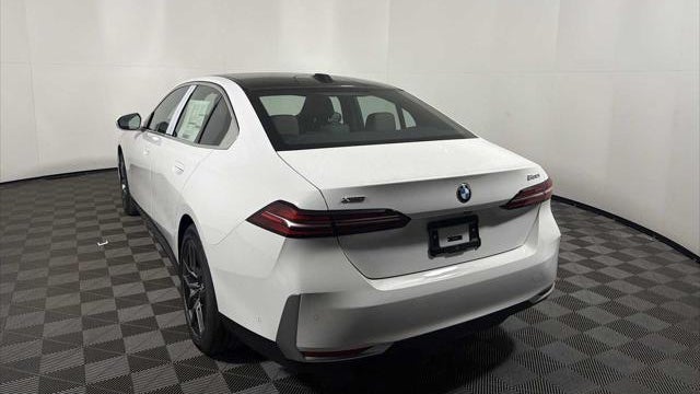 2026 BMW 5 Series 530i xDrive