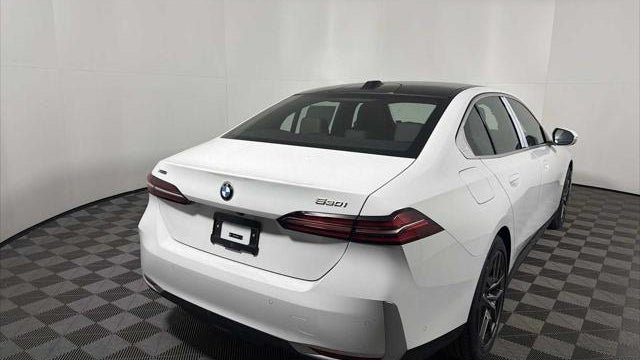 2026 BMW 5 Series 530i xDrive