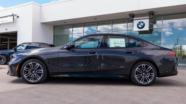 2027 BMW 5 Series 530i xDrive
