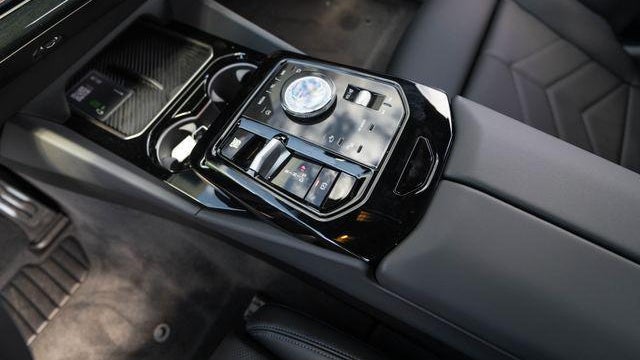 2027 BMW 5 Series 530i xDrive