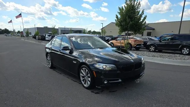 2015 BMW 5 Series 528i