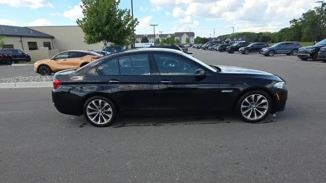 2015 BMW 5 Series 528i