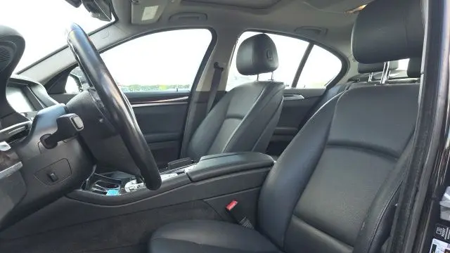 2015 BMW 5 Series 528i