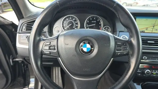 2015 BMW 5 Series 528i