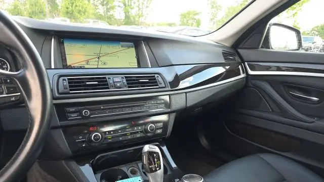 2015 BMW 5 Series 528i