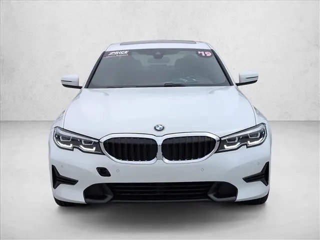 2019 BMW 3 Series 330i — photo 1 of 12