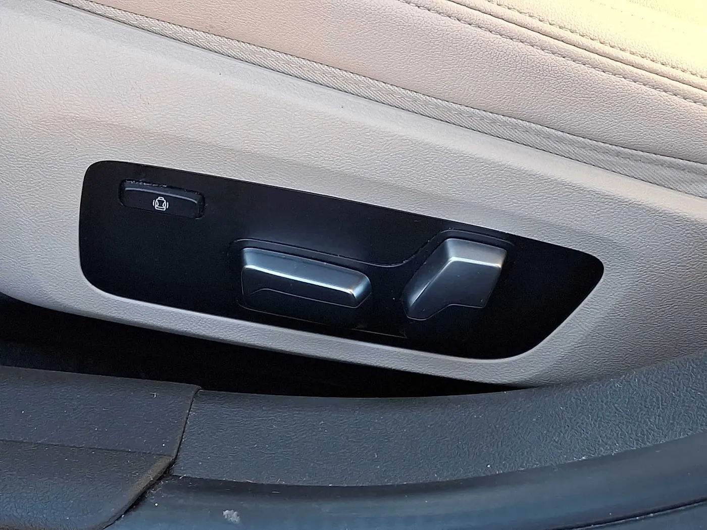 2019 BMW 330i - $28,497