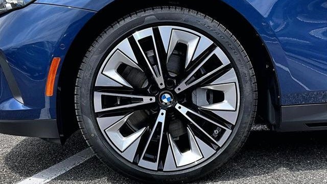 2026 BMW 5 Series 540i xDrive