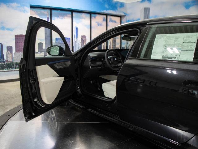 2027 BMW 740i - $116,999