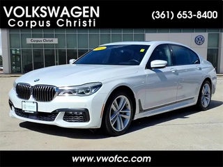2016 BMW 7 Series with Mineral White Metallic Exterior