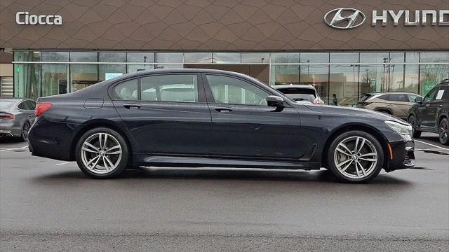 2016 BMW 7 Series 750i xDrive