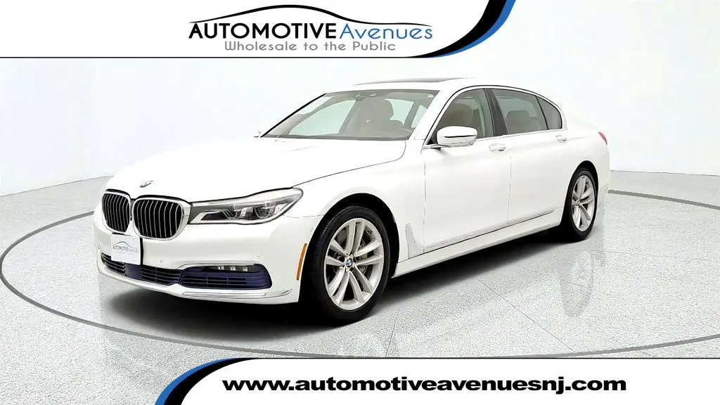 2016 BMW 750i