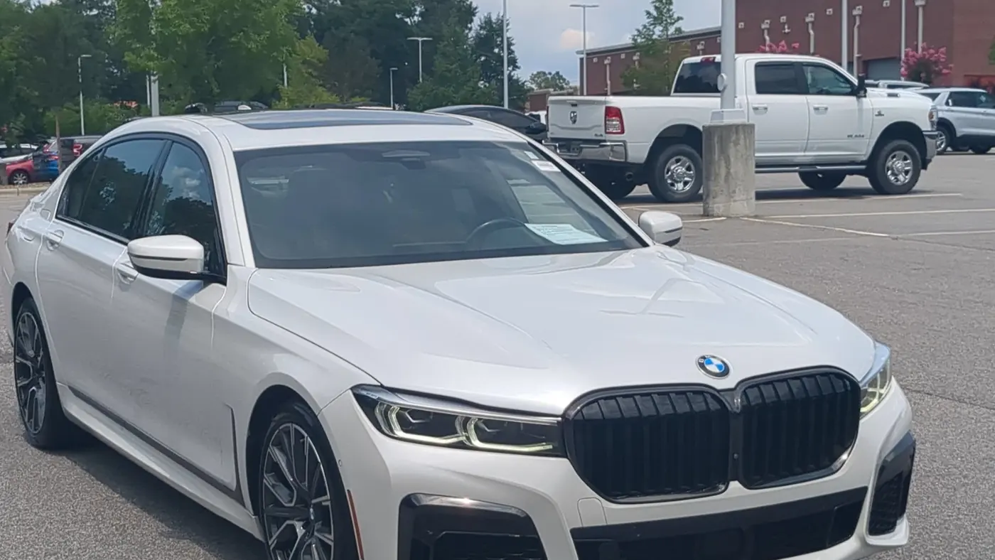 2022 BMW 7 Series 740i