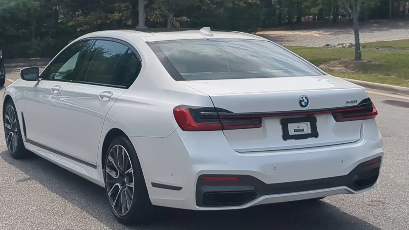 2022 BMW 7 Series 740i