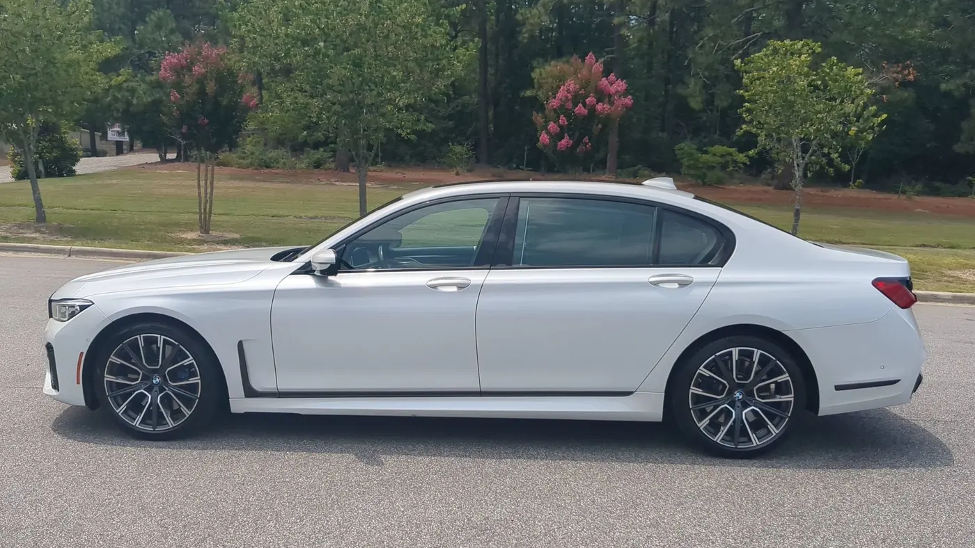 2022 BMW 7 Series 740i